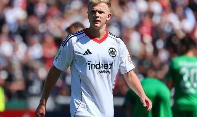 德甲拜仁对阵奥格斯堡柏林联合对阵多特蒙德勒沃库森对阵不莱梅比分预测