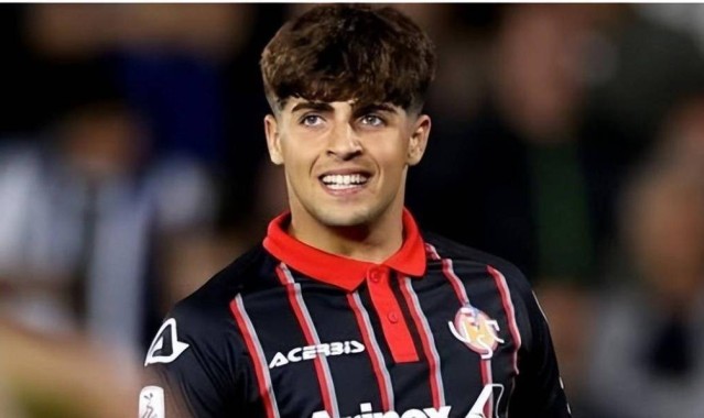 33场狂轰28球！18岁意乙锋线妖童横空出世，意甲两大豪门都来抢人