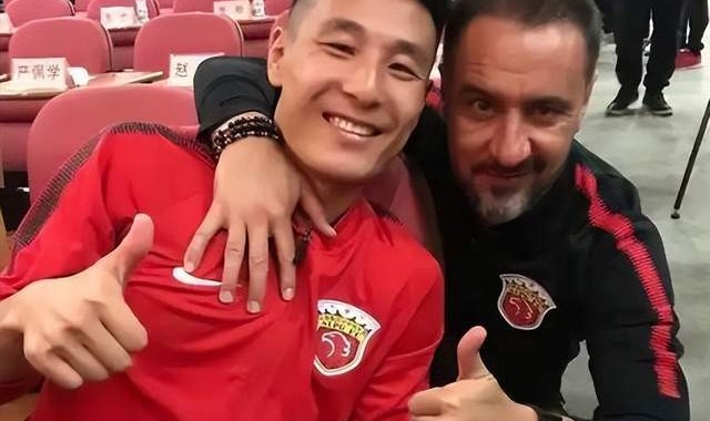 国足还考虑吗？57岁英超名帅下课：非常了解中国足球！