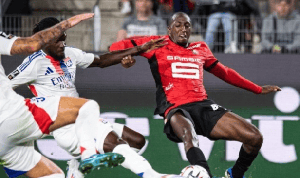 里昂主场4-1大胜雷恩，阿尔马达助攻帽子戏法闪耀法甲