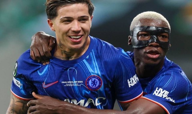 切尔西打造典礼三中场，恩佐成为史上第一人，有望取代阿森纳