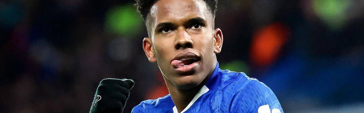 不只埃斯特旺闪耀：那位六千万英镑的后卫，正在奠定传奇地位