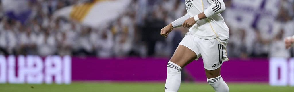 2亿欧豪赌！曼联挖皇马核心，贝林厄姆真会弃欧冠冲红魔？