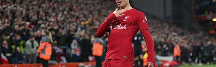 记者：利物浦等待努涅斯确认是否愿意加盟新月，转会可能今天敲定