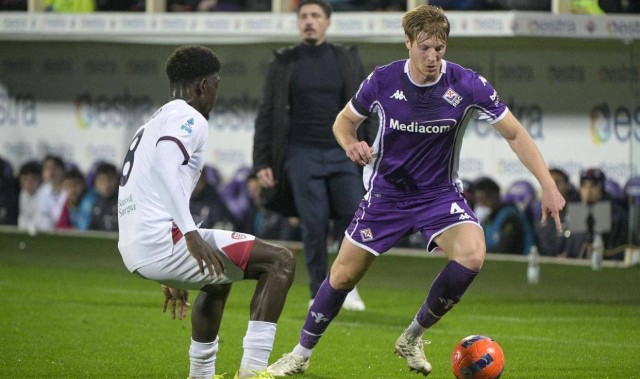 佛罗伦萨主场1-3负于科莫，紫百合止步意大利杯八强，全力冲刺意甲保级