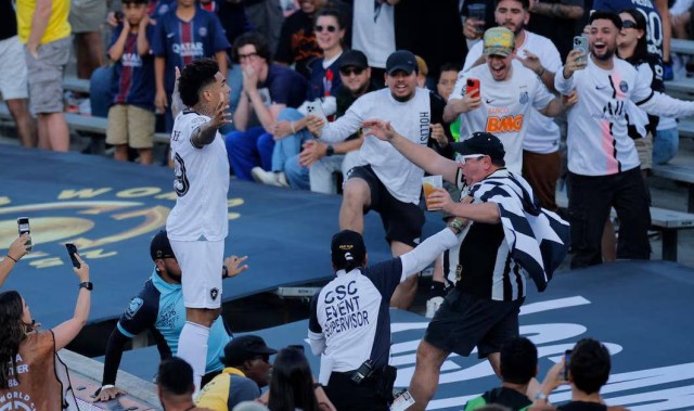 世俱杯B组第三轮：巴黎圣日耳曼稳坐头把交椅，马竞面临出线压力