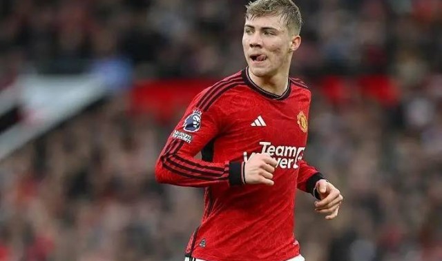 再见，曼联！3000万英镑贱卖新哈兰德！记者：曼联主攻塞斯科