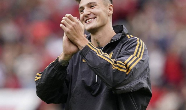 英媒预测曼联战阿森纳首发：三大锋线新援齐发 B费坐镇中场