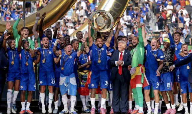 三球完胜 切尔西夺世俱杯冠军！
        
    三球完胜 切尔西夺世俱杯冠军！