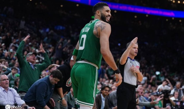 进展良好！塔图姆晒照 已脱掉保护靴行动