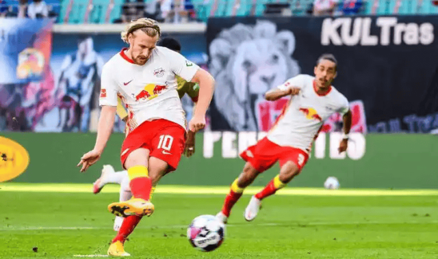 德甲激战：莱红牛主场剑指三分，奥格斯堡客场难逃败局？