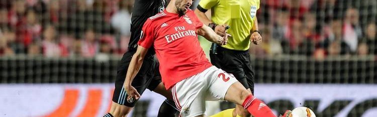 欧冠：本菲卡VS费内巴切比赛分析