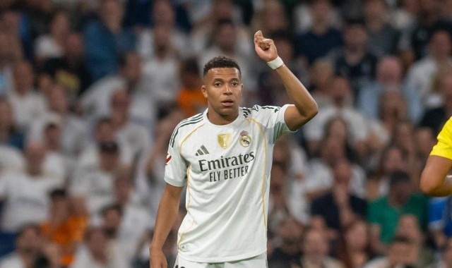 皇马新纪元！姆巴佩+维尼修斯双星闪耀，伯纳乌迎来最强火力时代